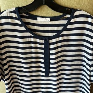 Equipment 100% silk navy and white striped shirt sleeve pullover blouse size L